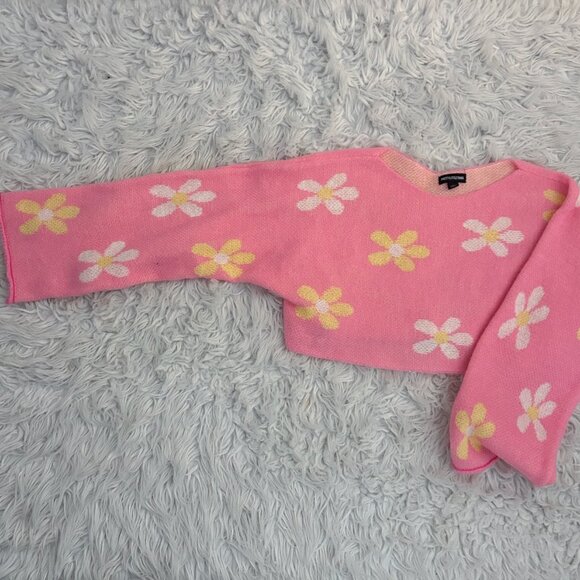 PrettyLittleThing Pink Flower Brushed Knit Cropped Sweater - Picture 5 of 6